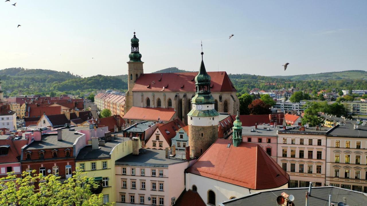 Central Apartamenty Jelenia Góra Exteriör bild